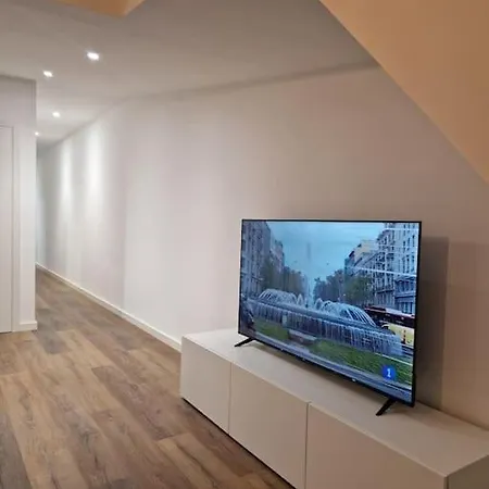 Atico Cork Βίγκο